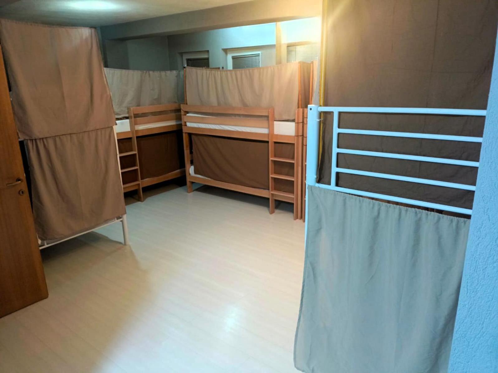 Historia Hostel Skopje Buitenkant foto