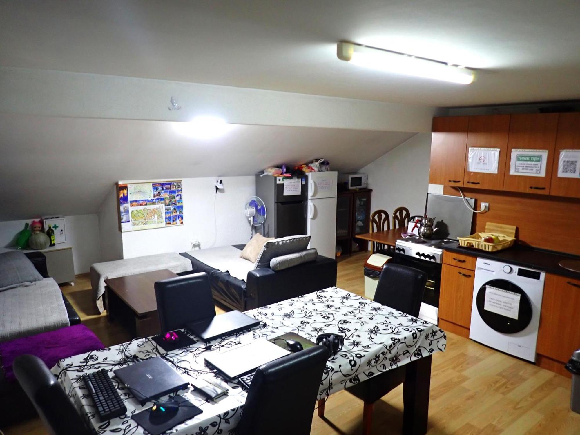 Historia Hostel Skopje Buitenkant foto